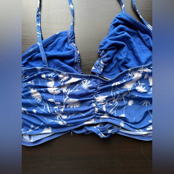 NWT Urban Outfitters Out From Under Blue/White Keyhole Longline Floral Bralette - Picture 6 of 9